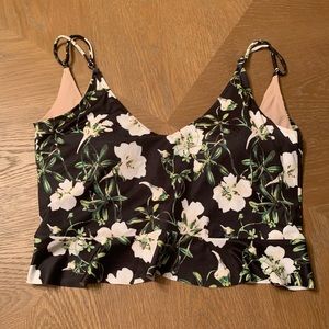XL Kortni Jeane Scoop Back Top in Black Floral